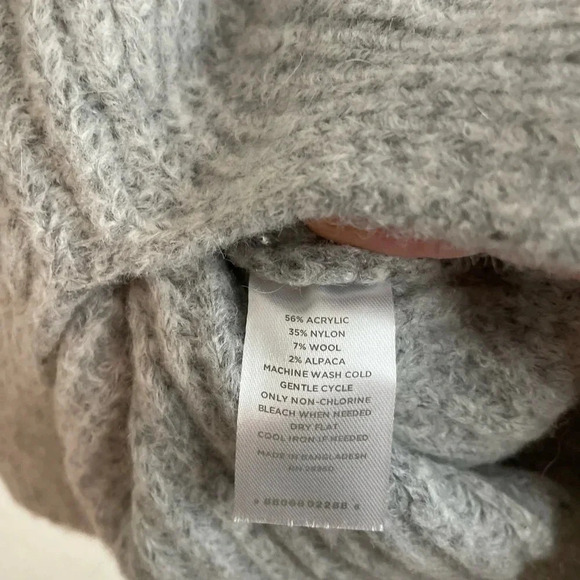 Dip Womens grey turtle neck sweater asymmetrical front acrylicwool blend size XS - Picture 2 of 5